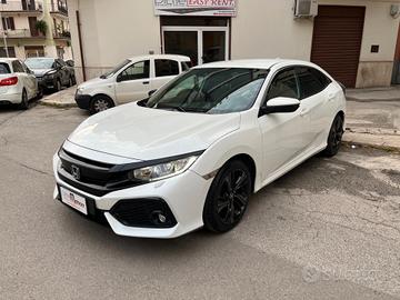 Honda Civic 1.6 5 porte Elegance Navi