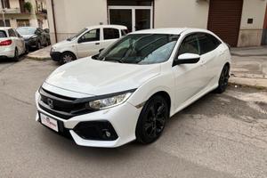Honda Civic 1.6 5 porte Elegance Navi