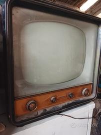 2 TELEVISORE VINTAGE
