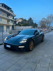 Porsche panamera gts