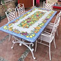 Tavolo in pietra lavica maiolicato a mano