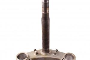 Piastra inferiore forcella con fori steli 37 mm pe