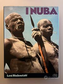 Volume "I Nuba" di Leni Riefenstahl