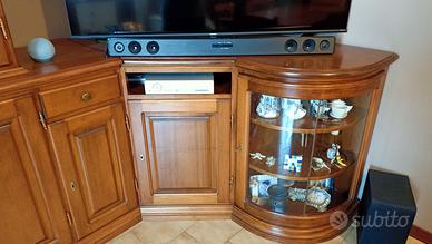 Mobile credenza con cristalliera tavolo e sedie