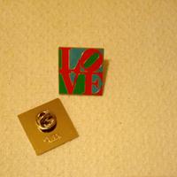 Robert indiana spilla clip love