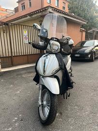 Scooter Beverly Piaggio 300 - 2019