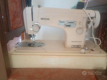 Macchina da cucire necchi