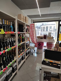 Scafalatura in legno per negozio