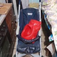N.1 passeggino Inglesina+n.1 vasino Chicco(tot € 9