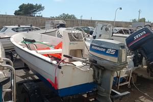 Barca motore e carrello da alaggio non stradale 