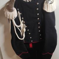 Grande uniforme e cappotto storici Arma Carabinier