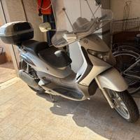 Piaggio Beverly 250