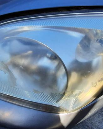 KIA SPORTAGE 4WD 2008 - FARO ANTERIORE SINISTRO