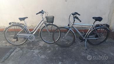 coppia biciclette uomo e donna