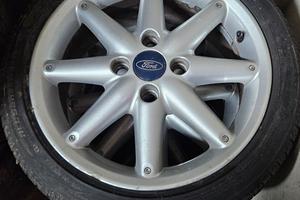 cerchi e gomme Ford Fiesta