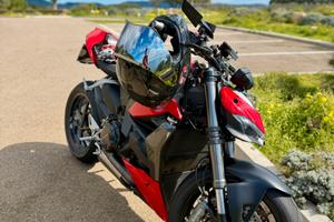 DUCATI STREETFIGHTER V2