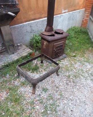 Stufa Antica in Ghisa a Legna con Piano Cottura