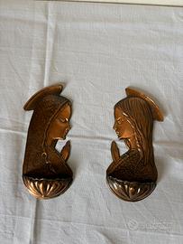 Acquasantiere in rame vintage madonna che prega