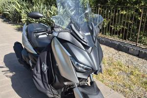 YAMAHA X-MAX 400