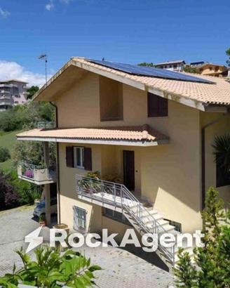 Villa di 415 m² con più di 5 locali e box auto dop