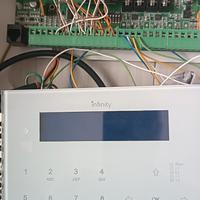 Centrale d'allarme Infinity 