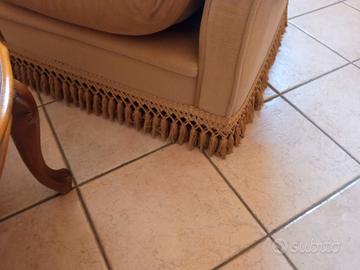 Divano+poltrone+tavolino