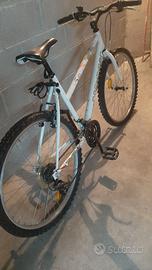 bicicletta mountain bike  per ragazza 26 pollici