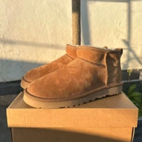 Stivaletti UGG Mini da donna  EU 38