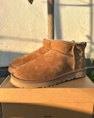 Stivaletti UGG Mini da donna  EU 38