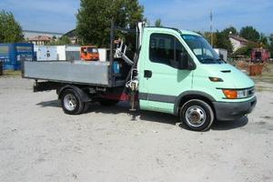 Iveco Daily ribaltabile e gru