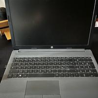 HP 255 G7 SSD 12GB con mouse e custodia