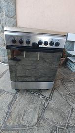 Cucina gas e forno elettrico Indesit
