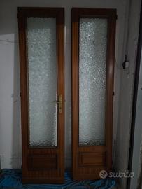 Porte antiche in legno e vetro