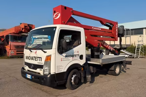 SOCAGE DA 320 su Nissan Cabstar
