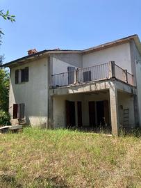 Casa indipendente con terreno località San Liberio