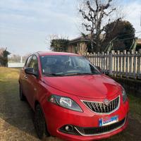 Lancia Ypsilon Hybrid MY21 GOLD