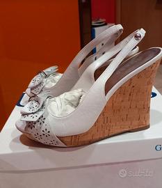 scarpa zeppa Guess