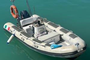 Valiant-V40 con Yamaha 40cv