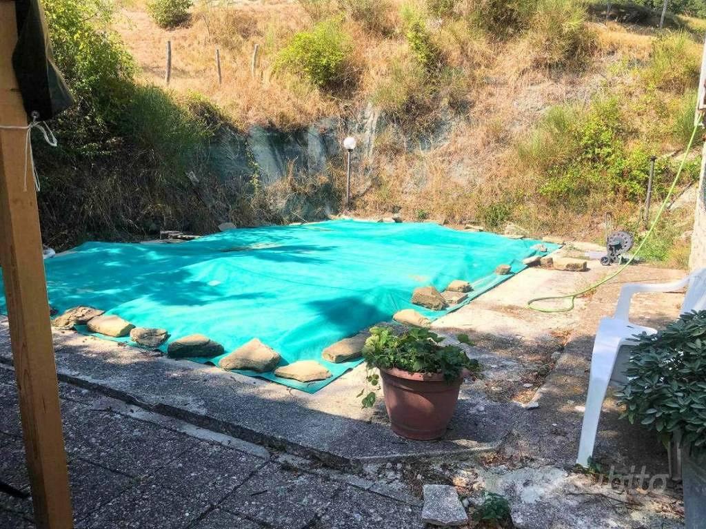 Rustico / Casale di 295 m² con più di 5 locali e b - Vista 4