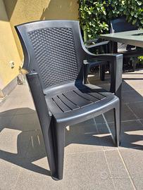 4 sedie in plastica da giardino