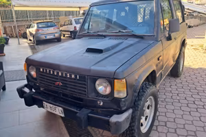 MITSUBISHI Pajero 2.5 TD autocarro gancio