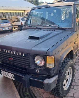 MITSUBISHI Pajero 2.5 TD autocarro gancio