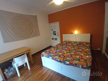 Stanza a 600 euro tutto incluso, solo studentesse