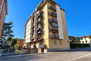 4 LOCALI A SCANDICCI