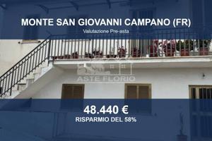 Immobile in asta di 180 m² con più di 5 locali a M