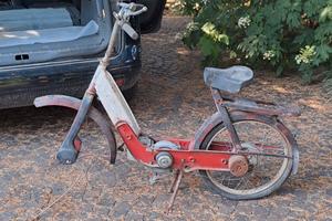 Ciclomotori, scooter e moto vecchie 
