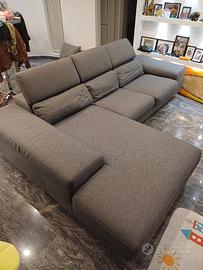 Divano 3 posti tessuto con chaise loungue destra