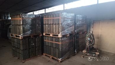 bancale taniche 20 lt quantità 42 pezzi