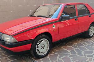 Alfa 75 2.5i v6 q. v.