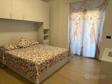 Stanza in appartamento di 70 m² a Ciampino